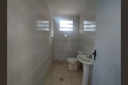 Casa à venda com 230m², 5 quartos e 2 vagas Casa à venda com 230m², 5 quartos e 2 vagasBanheiro