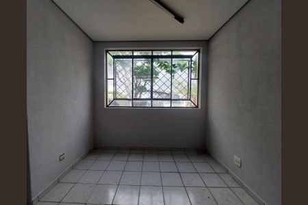 Casa à venda com 230m², 5 quartos e 2 vagas Casa à venda com 230m², 5 quartos e 2 vagasSala