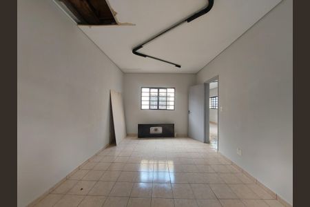 Casa à venda com 230m², 5 quartos e 2 vagas Casa à venda com 230m², 5 quartos e 2 vagasQuarto 2