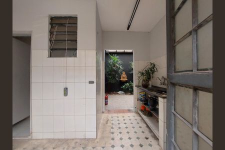 Casa à venda com 230m², 5 quartos e 2 vagas Casa à venda com 230m², 5 quartos e 2 vagasCorredor