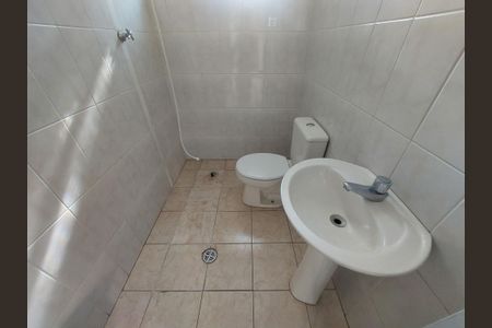 Casa à venda com 230m², 5 quartos e 2 vagas Casa à venda com 230m², 5 quartos e 2 vagasBanheiro