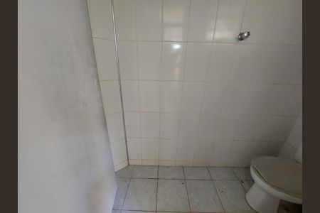 Casa à venda com 230m², 5 quartos e 2 vagas Casa à venda com 230m², 5 quartos e 2 vagasBanheiro