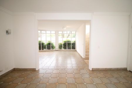 Casa à venda com 290m², 5 quartos e 2 vagas Casa à venda com 290m², 5 quartos e 2 vagasQuarto1