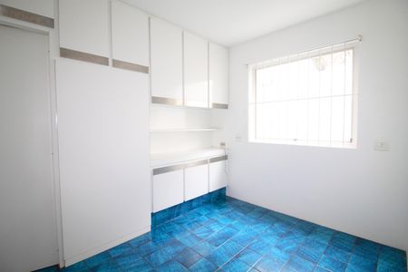 Casa à venda com 290m², 5 quartos e 2 vagas Casa à venda com 290m², 5 quartos e 2 vagasCozinha