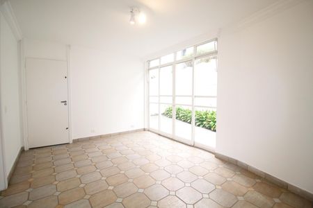 Casa à venda com 290m², 5 quartos e 2 vagas Casa à venda com 290m², 5 quartos e 2 vagasQuarto1