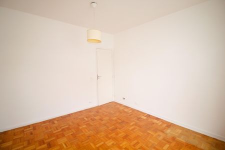 Casa à venda com 290m², 5 quartos e 2 vagas Casa à venda com 290m², 5 quartos e 2 vagasQuarto 3