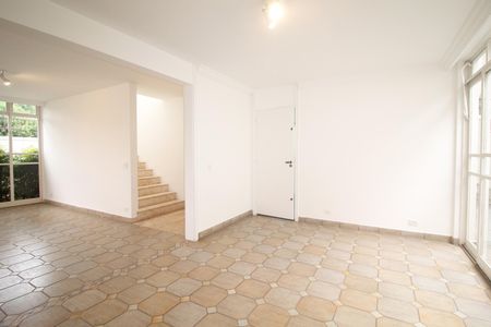 Casa à venda com 290m², 5 quartos e 2 vagas Casa à venda com 290m², 5 quartos e 2 vagasQuarto1