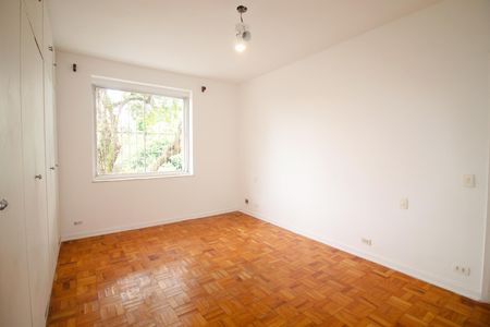 Casa à venda com 290m², 5 quartos e 2 vagas Casa à venda com 290m², 5 quartos e 2 vagasQuarto 3