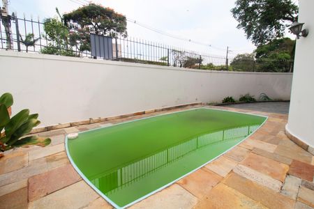 Casa à venda com 290m², 5 quartos e 2 vagas Casa à venda com 290m², 5 quartos e 2 vagasQuintal