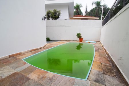 Casa à venda com 290m², 5 quartos e 2 vagas Casa à venda com 290m², 5 quartos e 2 vagasQuintal