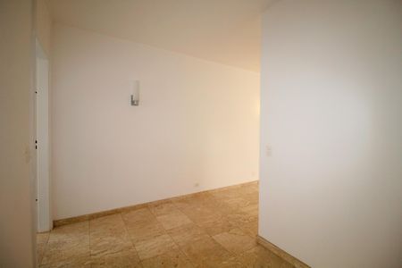 Casa à venda com 290m², 5 quartos e 2 vagas Casa à venda com 290m², 5 quartos e 2 vagasQuarto 2