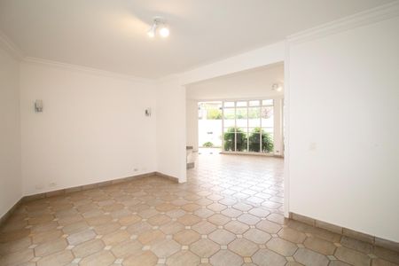 Casa à venda com 290m², 5 quartos e 2 vagas Casa à venda com 290m², 5 quartos e 2 vagasQuarto1