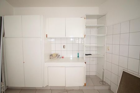 Casa à venda com 290m², 5 quartos e 2 vagas Casa à venda com 290m², 5 quartos e 2 vagasCozinha