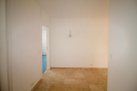 Casa à venda com 290m², 5 quartos e 2 vagas Casa à venda com 290m², 5 quartos e 2 vagasQuarto 2