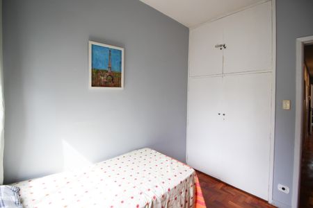 Apartamento para alugar com 120m², 3 quartos e 1 vaga Apartamento para alugar com 120m², 3 quartos e 1 vagaQuarto