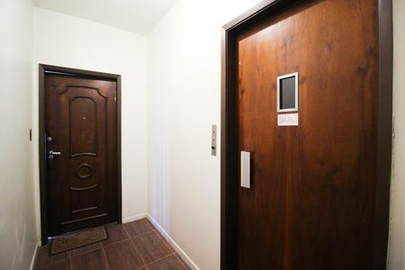 Apartamento para alugar com 120m², 3 quartos e 1 vaga Apartamento para alugar com 120m², 3 quartos e 1 vagaHall do apartamento