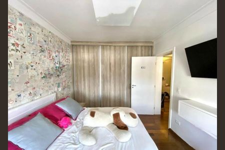 Apartamento à venda com 244m², 4 quartos e 2 vagas