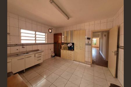 Casa à venda com 250m², 3 quartos e 3 vagas