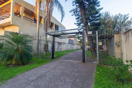 Casa de condomínio à venda com 70m², 2 quartos e 3 vagas Casa de condomínio à venda com 70m², 2 quartos e 3 vagasFachada