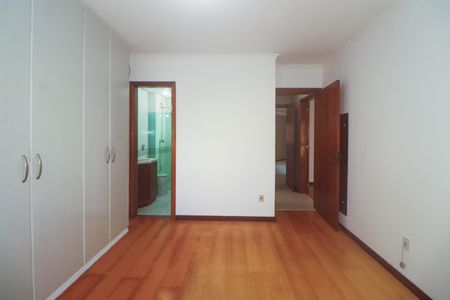 Apartamento à venda com 87m², 2 quartos e 1 vaga Apartamento à venda com 87m², 2 quartos e 1 vagaSuíte