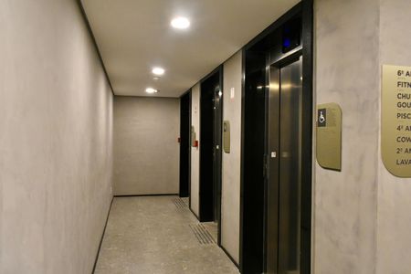 Studio à venda com 27m², 0 quarto e sem vaga Studio à venda com 27m², 0 quarto e sem vagaHall de entrada