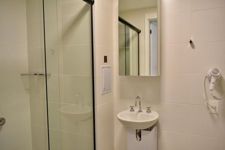 Studio à venda com 27m², 0 quarto e sem vaga Studio à venda com 27m², 0 quarto e sem vagaStudio Banheiro