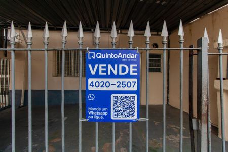 Casa à venda com 410m², 2 quartos e 1 vaga Casa à venda com 410m², 2 quartos e 1 vagaPlaca Instalada
