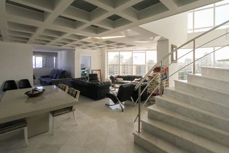 Apartamento para alugar com 380m², 4 quartos e 6 vagas Apartamento para alugar com 380m², 4 quartos e 6 vagasSala