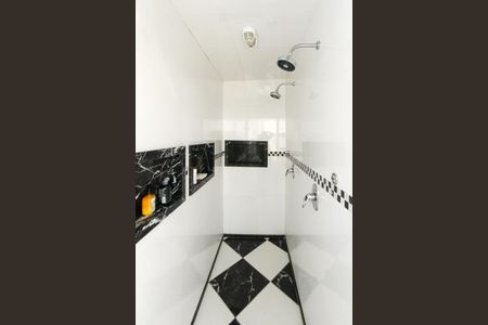 Apartamento para alugar com 380m², 4 quartos e 6 vagas Apartamento para alugar com 380m², 4 quartos e 6 vagasBanheiro da Suite 04