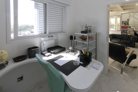 Apartamento para alugar com 380m², 4 quartos e 6 vagas Apartamento para alugar com 380m², 4 quartos e 6 vagasEscritório
