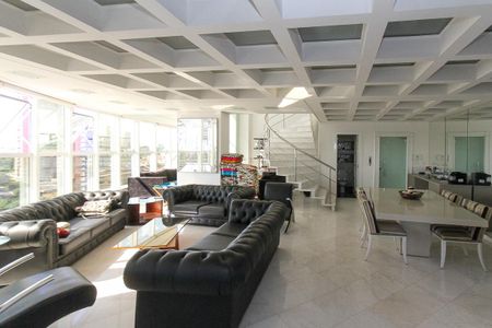Apartamento para alugar com 380m², 4 quartos e 6 vagas Apartamento para alugar com 380m², 4 quartos e 6 vagasSala