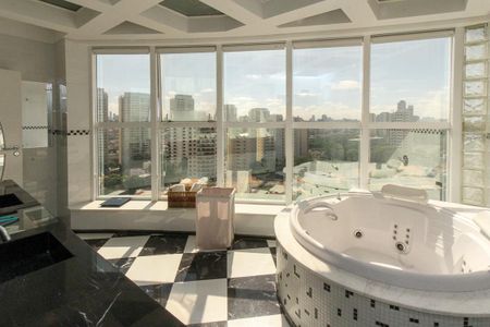 Apartamento para alugar com 380m², 4 quartos e 6 vagas Apartamento para alugar com 380m², 4 quartos e 6 vagasBanheiro da Suite 04