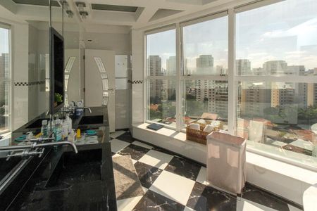 Apartamento para alugar com 380m², 4 quartos e 6 vagas Apartamento para alugar com 380m², 4 quartos e 6 vagasBanheiro da Suite 04
