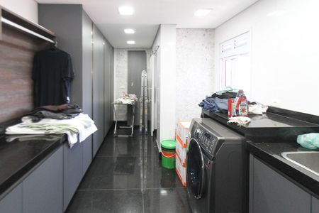 Apartamento para alugar com 380m², 4 quartos e 6 vagas Apartamento para alugar com 380m², 4 quartos e 6 vagasÁrea de Serviço
