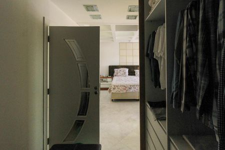 Apartamento para alugar com 380m², 4 quartos e 6 vagas Apartamento para alugar com 380m², 4 quartos e 6 vagasCloser da Suite 04