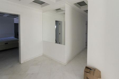 Apartamento para alugar com 380m², 4 quartos e 6 vagas Apartamento para alugar com 380m², 4 quartos e 6 vagasCorredor
