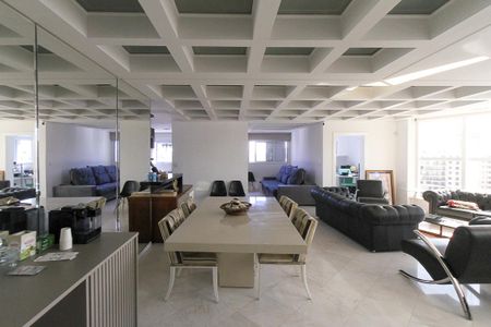 Apartamento para alugar com 380m², 4 quartos e 6 vagas Apartamento para alugar com 380m², 4 quartos e 6 vagasSala