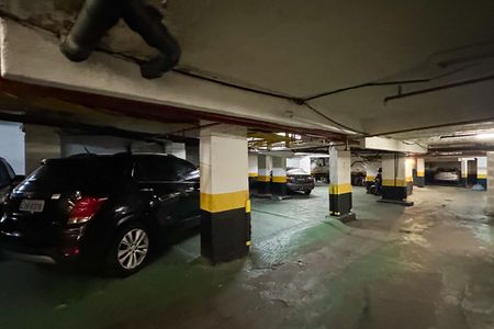 Apartamento à venda com 155m², 4 quartos e 1 vaga Apartamento à venda com 155m², 4 quartos e 1 vagaGaragem