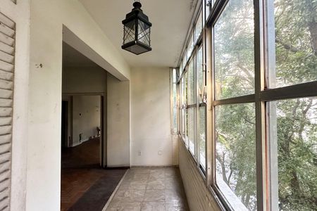 Apartamento à venda com 155m², 4 quartos e 1 vaga Apartamento à venda com 155m², 4 quartos e 1 vagaSala
