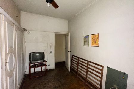 Apartamento à venda com 155m², 4 quartos e 1 vaga Apartamento à venda com 155m², 4 quartos e 1 vagaQuarto 01