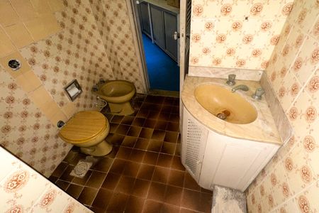 Apartamento à venda com 155m², 4 quartos e 1 vaga Apartamento à venda com 155m², 4 quartos e 1 vagaBanheiro Social 02