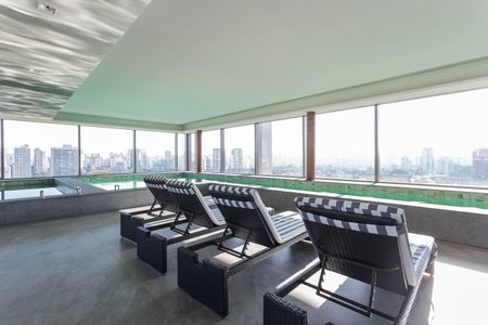 Studio para alugar com 61m², 1 quarto e sem vaga Studio para alugar com 61m², 1 quarto e sem vagaÁrea comum - Piscina