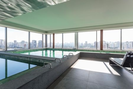 Studio para alugar com 61m², 1 quarto e sem vaga Studio para alugar com 61m², 1 quarto e sem vagaÁrea comum - Piscina
