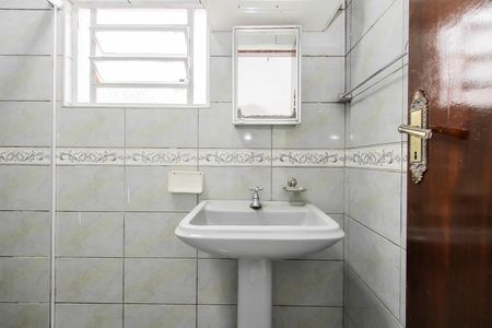 Casa à venda com 330m², 4 quartos e 4 vagas Casa à venda com 330m², 4 quartos e 4 vagasÁrea comum