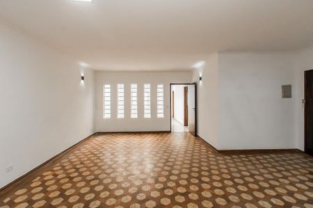 Casa à venda com 330m², 4 quartos e 4 vagas Casa à venda com 330m², 4 quartos e 4 vagasSala