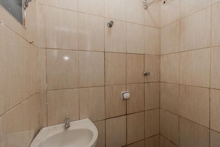 Casa à venda com 330m², 4 quartos e 4 vagas Casa à venda com 330m², 4 quartos e 4 vagasBanheiro de serviço