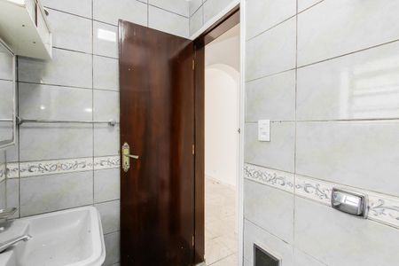 Casa à venda com 330m², 4 quartos e 4 vagas Casa à venda com 330m², 4 quartos e 4 vagasÁrea comum