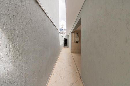 Casa à venda com 330m², 4 quartos e 4 vagas Casa à venda com 330m², 4 quartos e 4 vagasCorredor