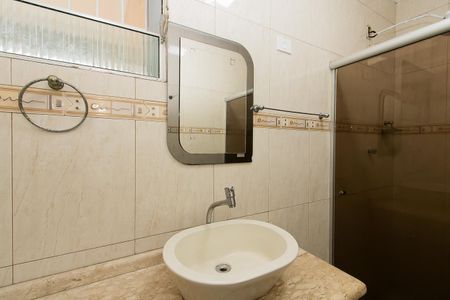 Casa à venda com 330m², 4 quartos e 4 vagas Casa à venda com 330m², 4 quartos e 4 vagasBanheiro