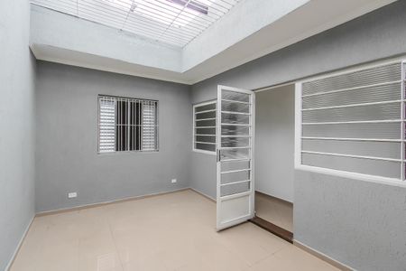 Casa à venda com 330m², 4 quartos e 4 vagas Casa à venda com 330m², 4 quartos e 4 vagasQuintal